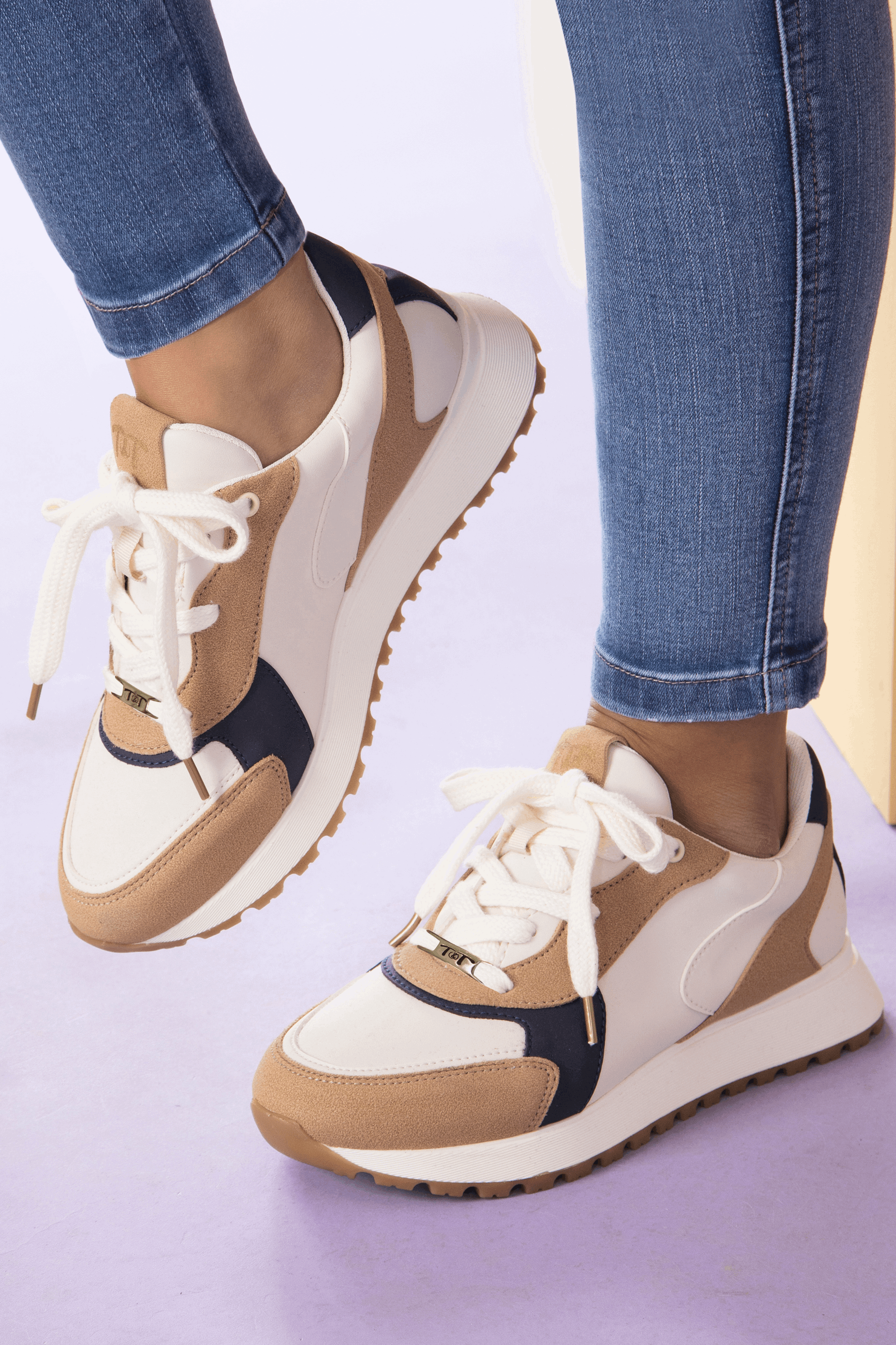 Tenis Los Mejores Mom Jeans Tenis BOMBOM