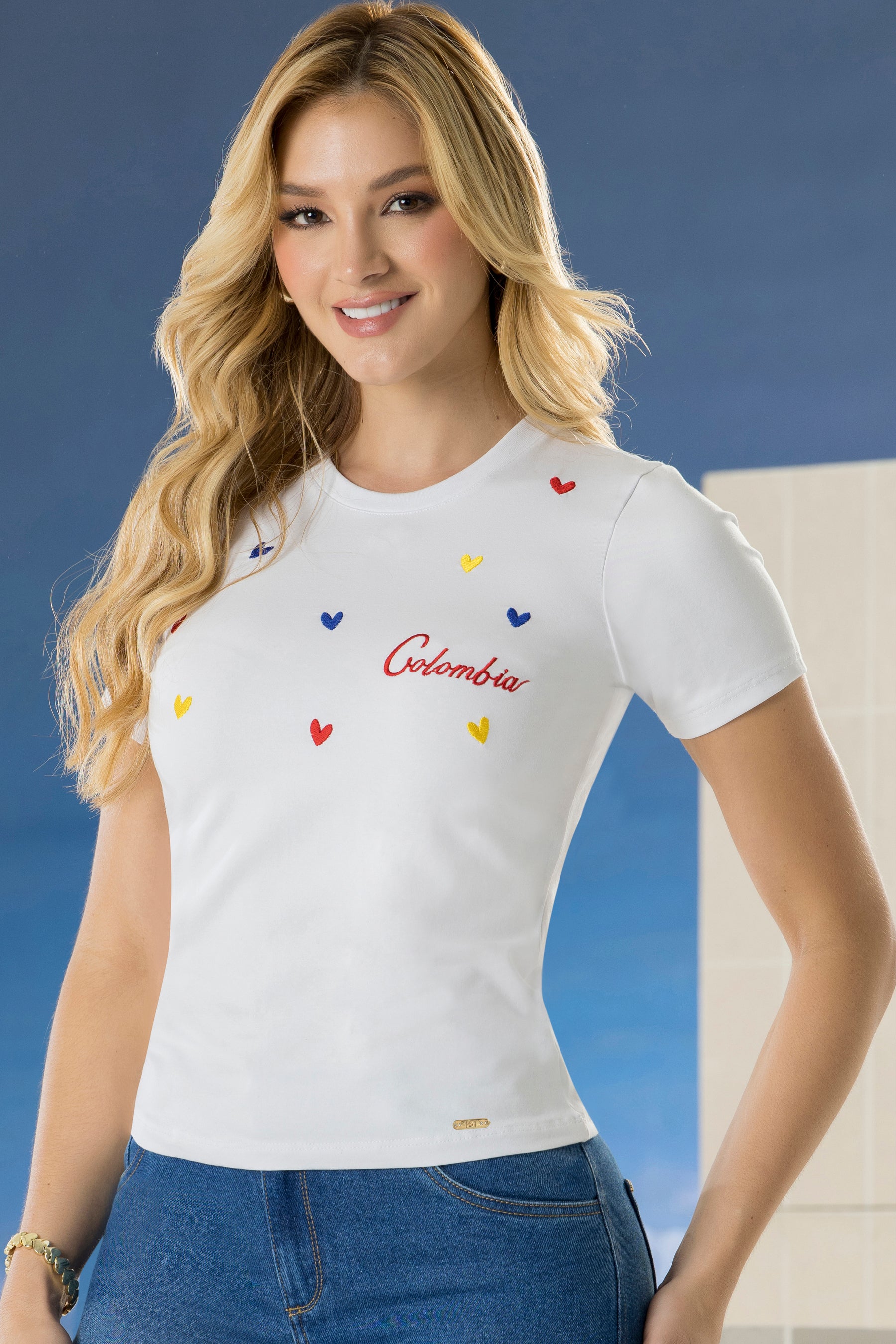Camiseta Algodón Blanco Bordado Tricolor – ENERGÍA