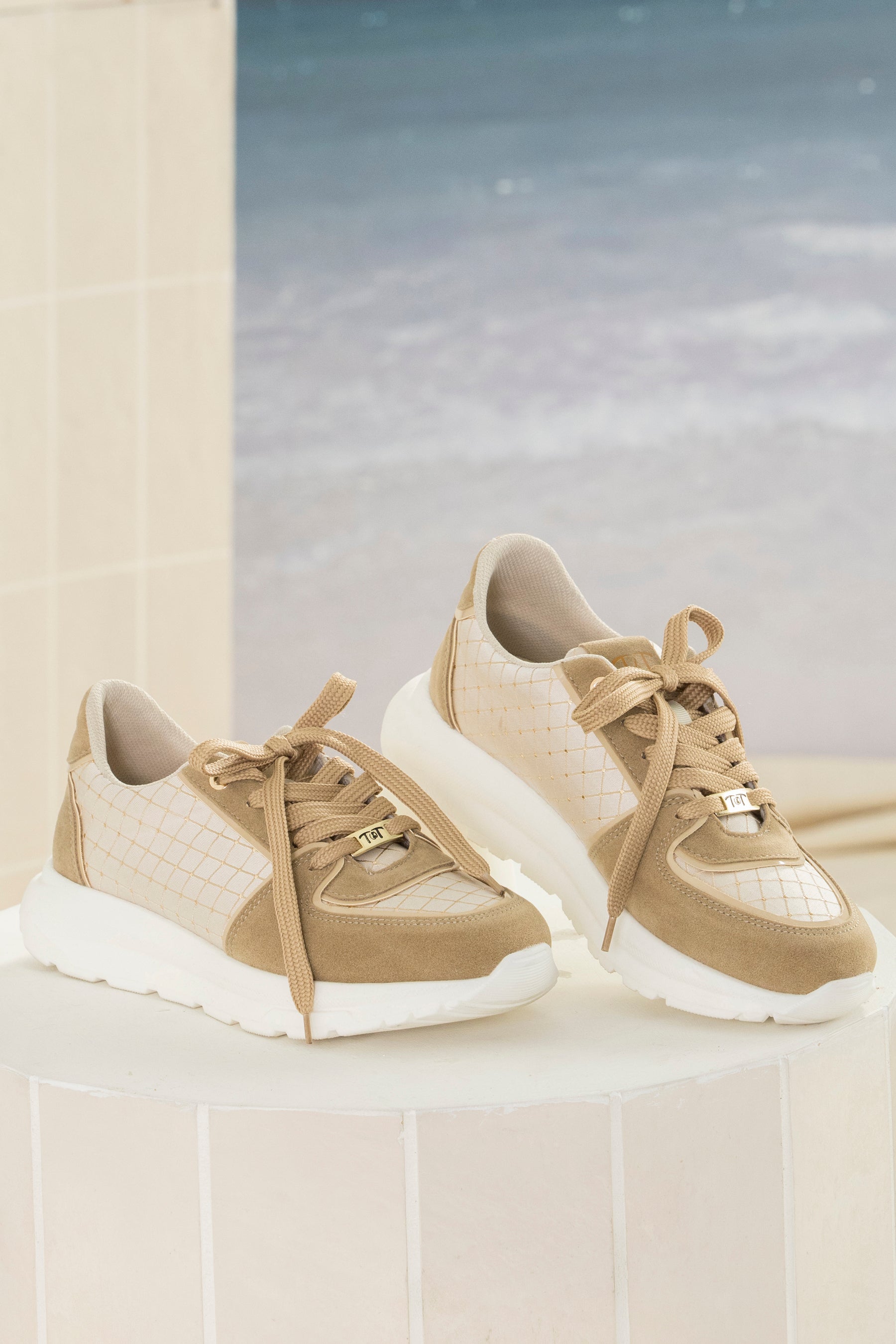 Tenis de Gamuza Camel – HONESTIDAD