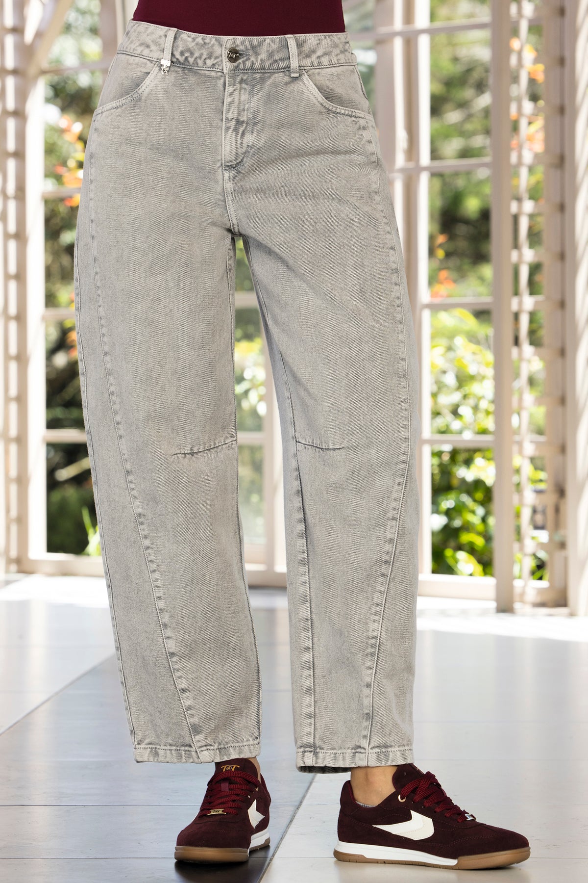 Jean barrel tiro alto gris – Kapo