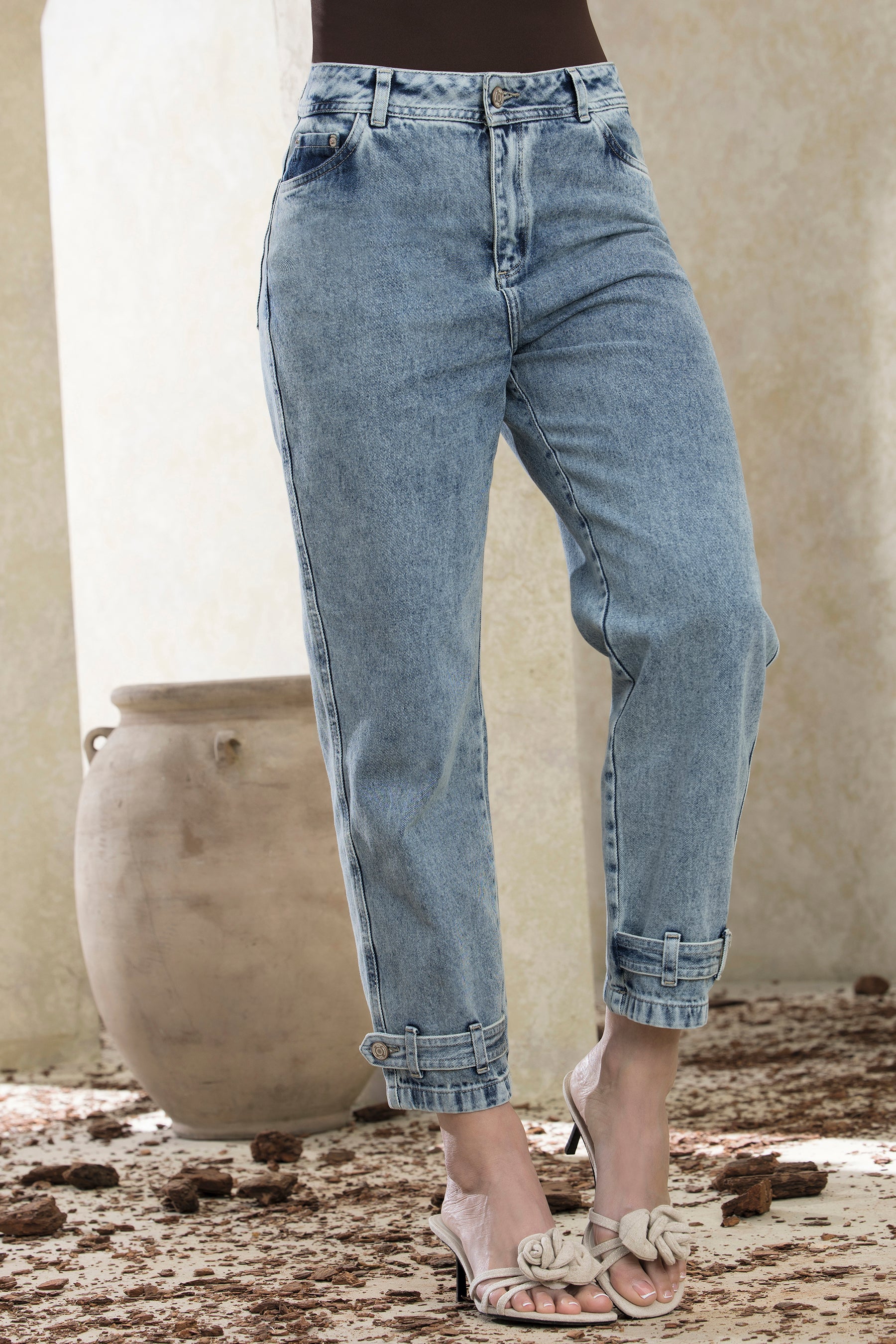 Jean Mom Tiro Alto Azul Claro – MISTERIO