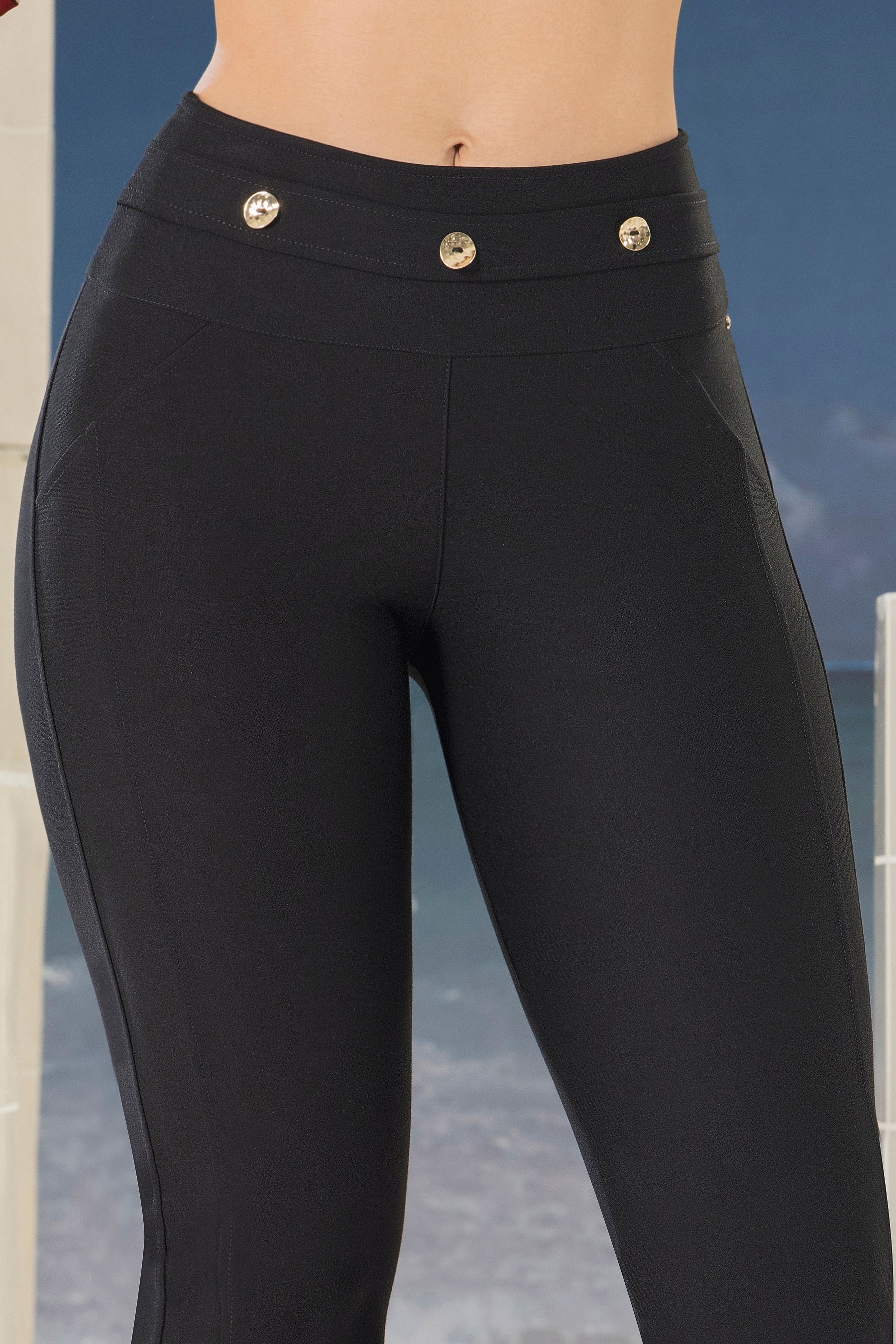 Leggins Campana Tiro Súper Alto Negro – PROMESA