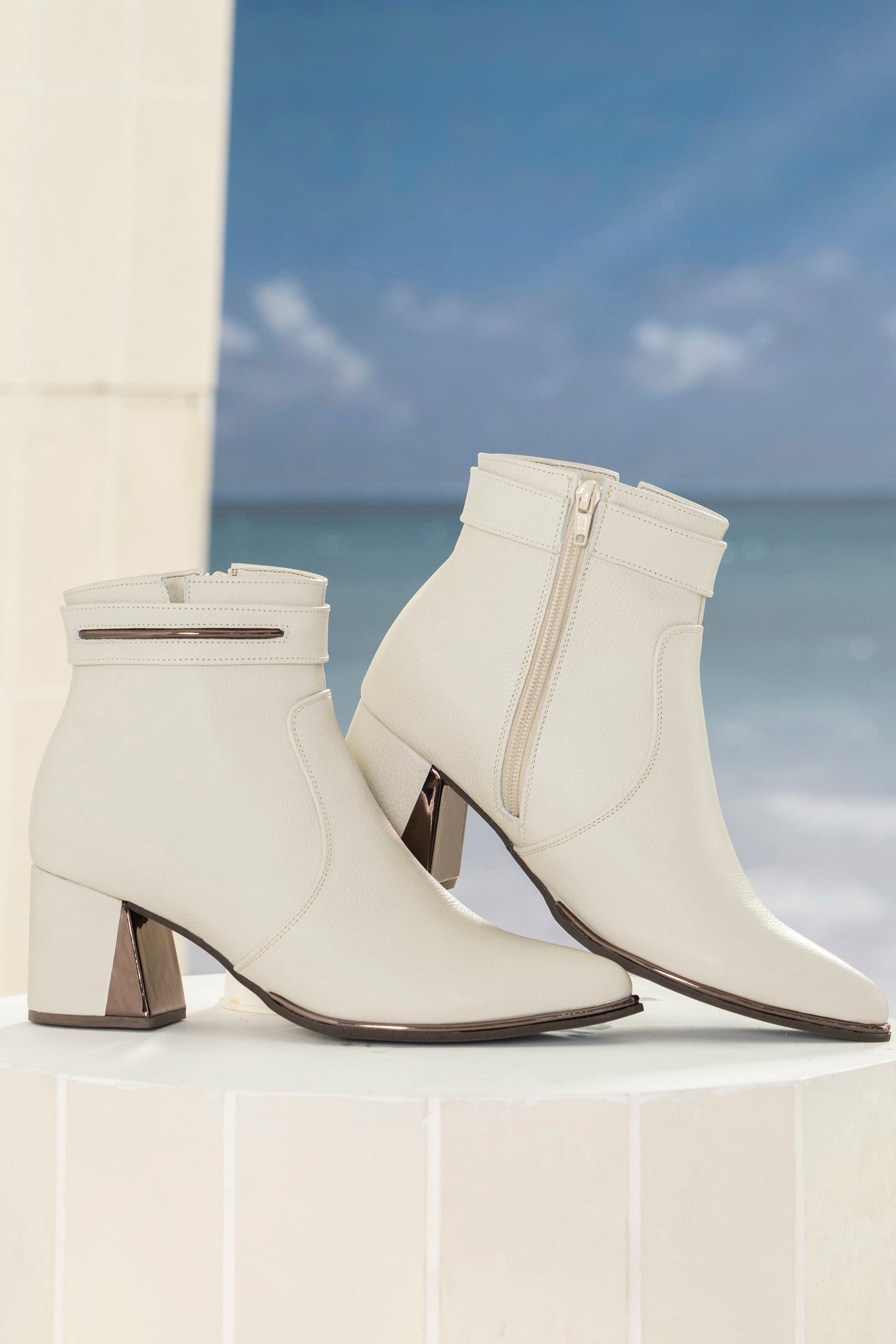 Botines Cuero Marfil – REBELDÍA