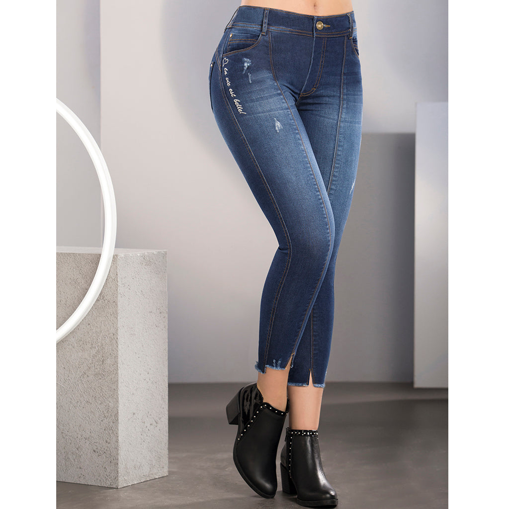 t&t jeans,tyt jeans,jeans para mujer tiro alto,pantalón para mujeres,jeans para mujer Renueva tu estilo con nuestros pantalones levanta cola para mujer. Comodidad y estilo garantizados.