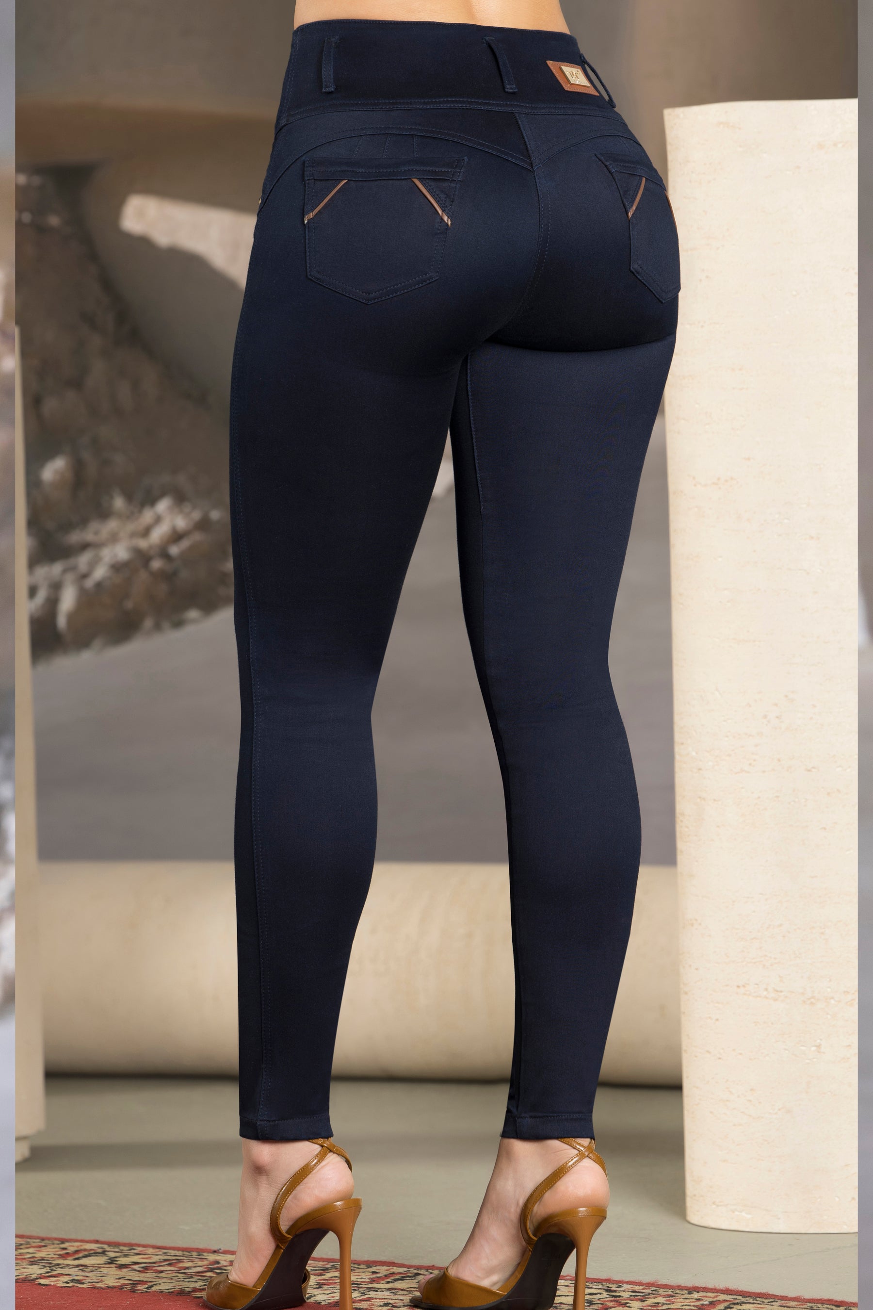 Jean Índigo Pesado Push Up Tiro Alto Azul Oscuro – ENCANTO