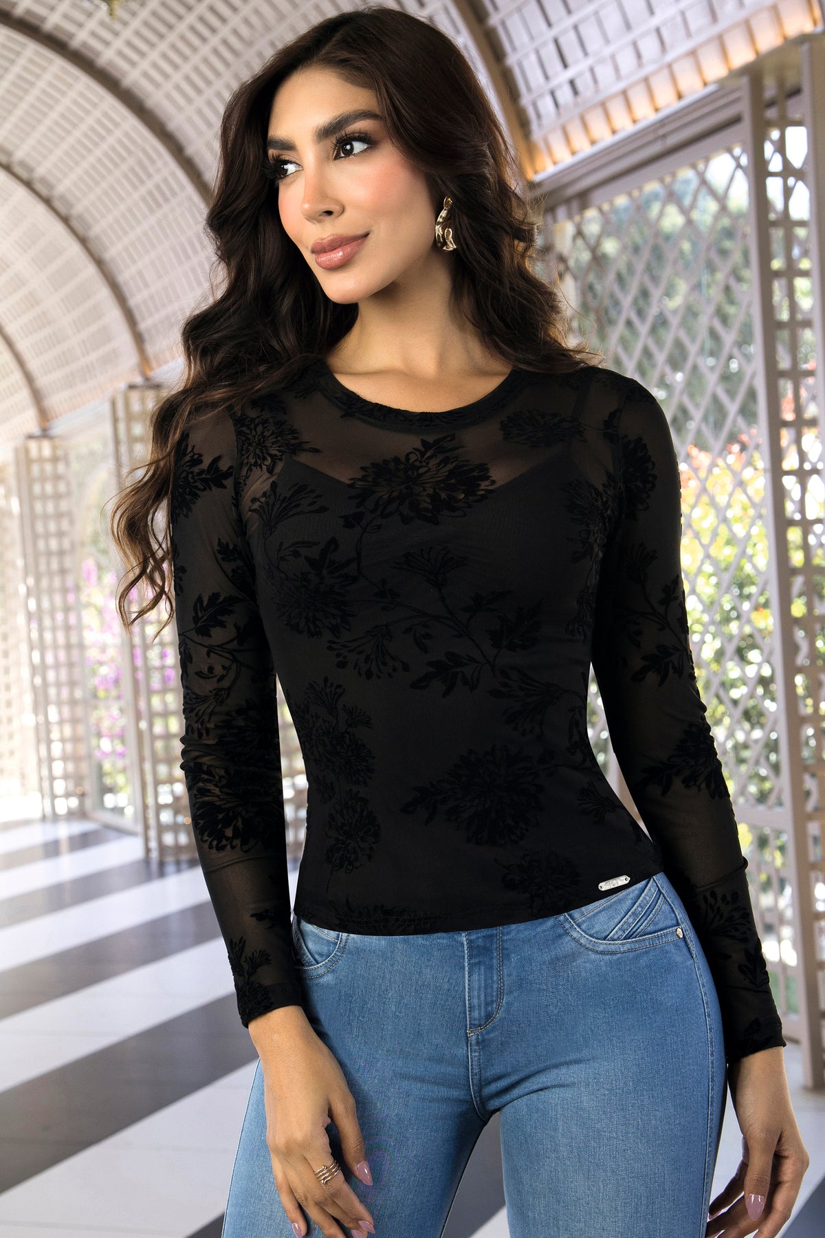 Blusa FANNY LU - negra en mallatex con velvetín