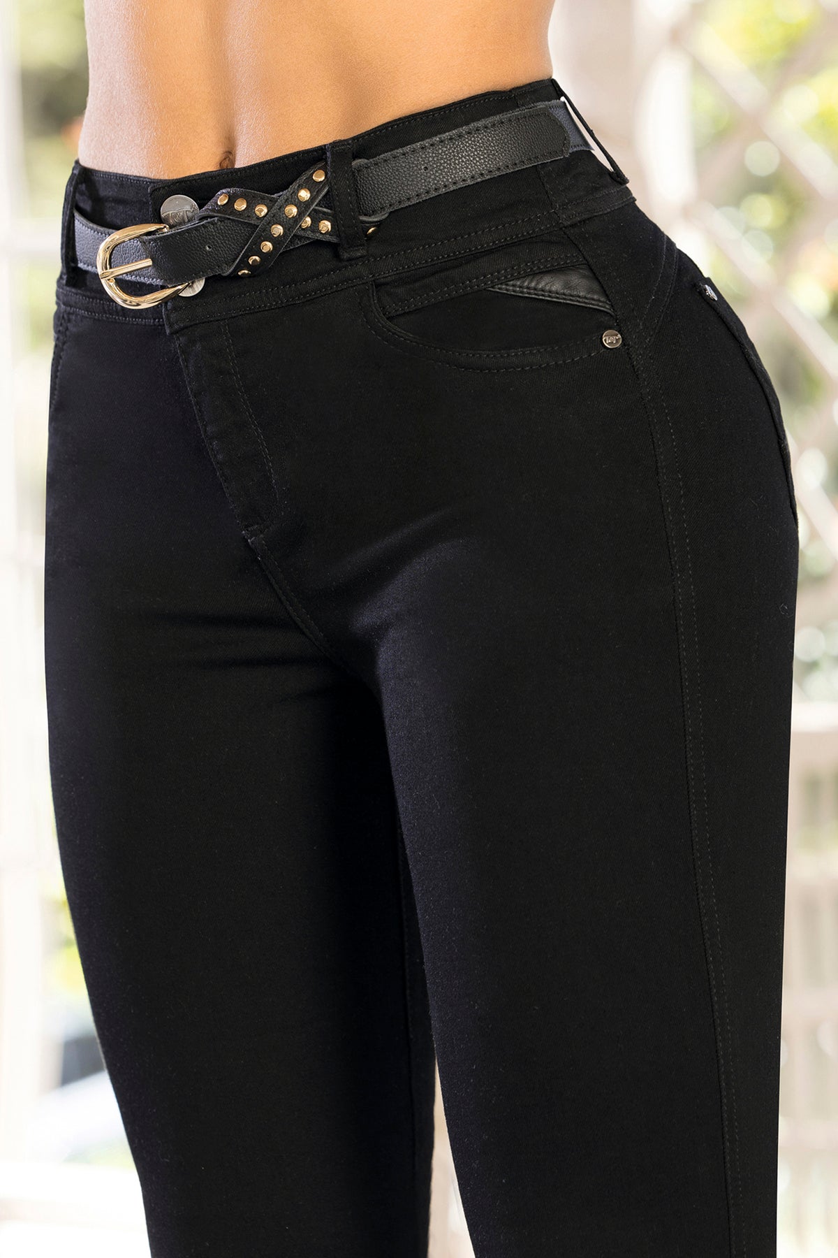 Jean skinny tiro alto negro – Manyoma
